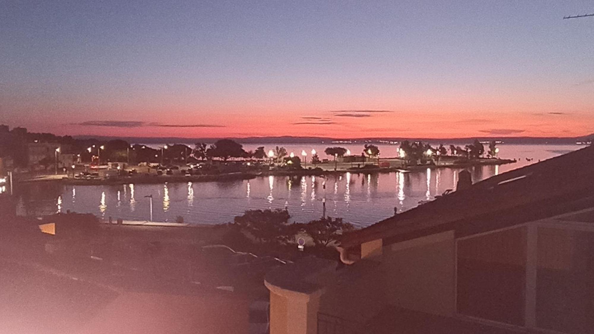 Les Hebergements De La Plage En Ville Martigues Eksteriør billede